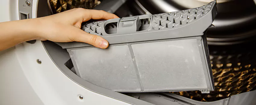 Signs Of A Clogged Dryer Lint Trap in Highland Park, Illinois